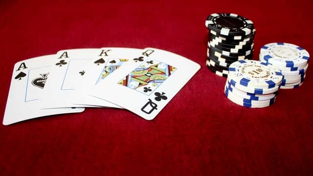 Khám phá chi tiết cách chơi Poker cụ thể